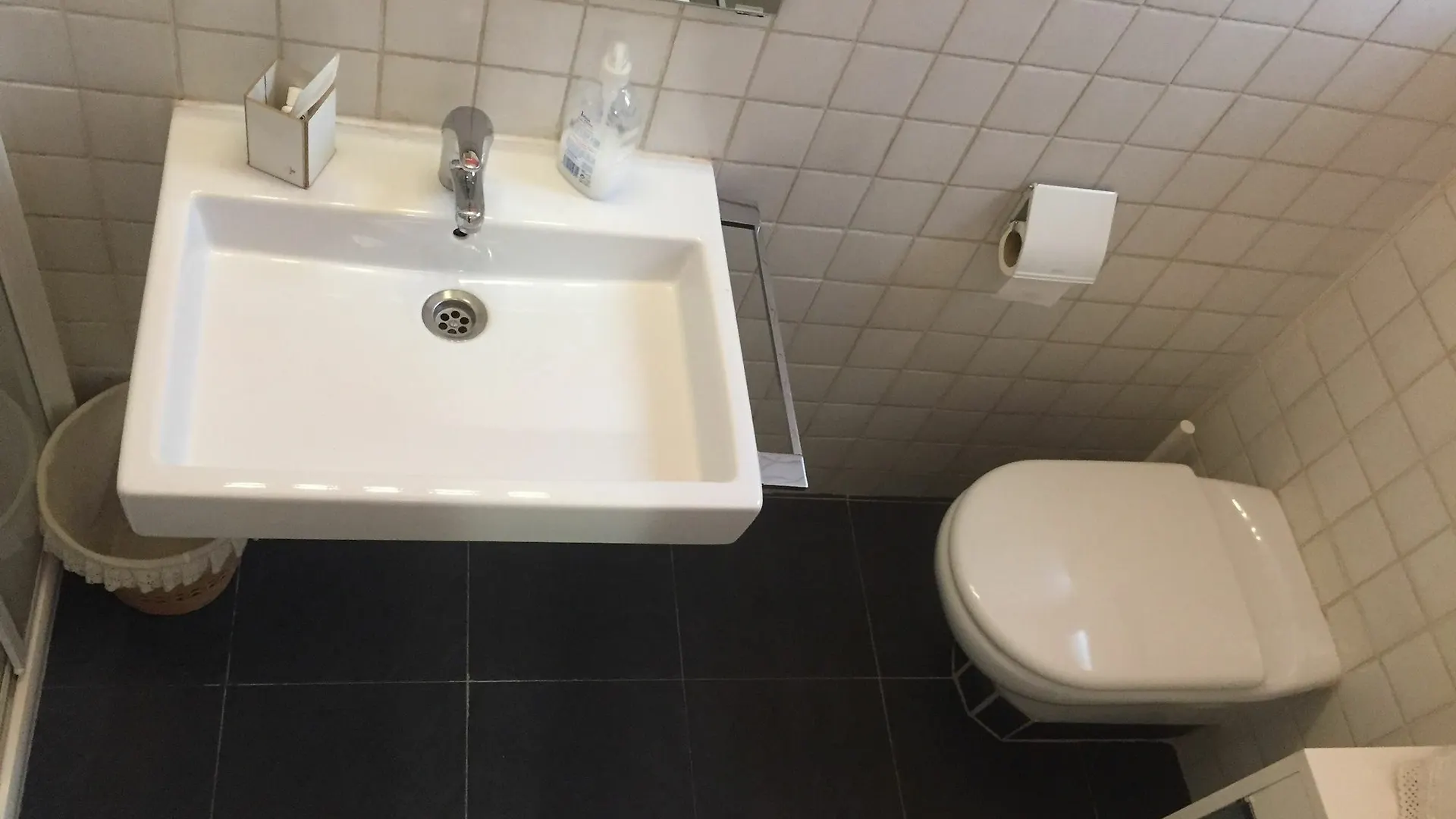 Apkeys Barcino Balmes Apartment Barcelona Spain